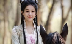 三个黑人三个金发美女